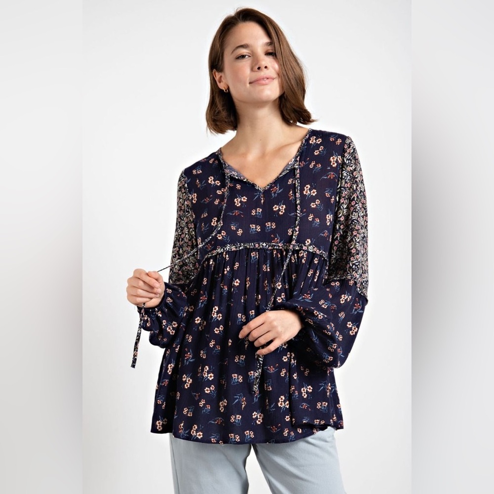 #242 Easel Floral Blueberry  Navy Top
